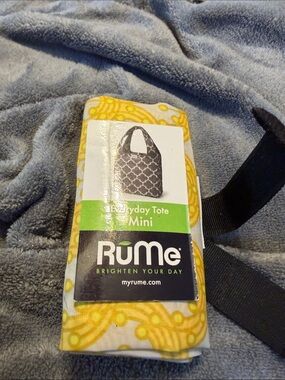 RuMe Everyday Tote Mini in Yellow Pattern